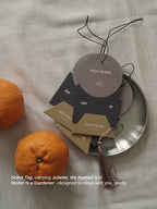 Scent Tag - Monet Is a Gardener